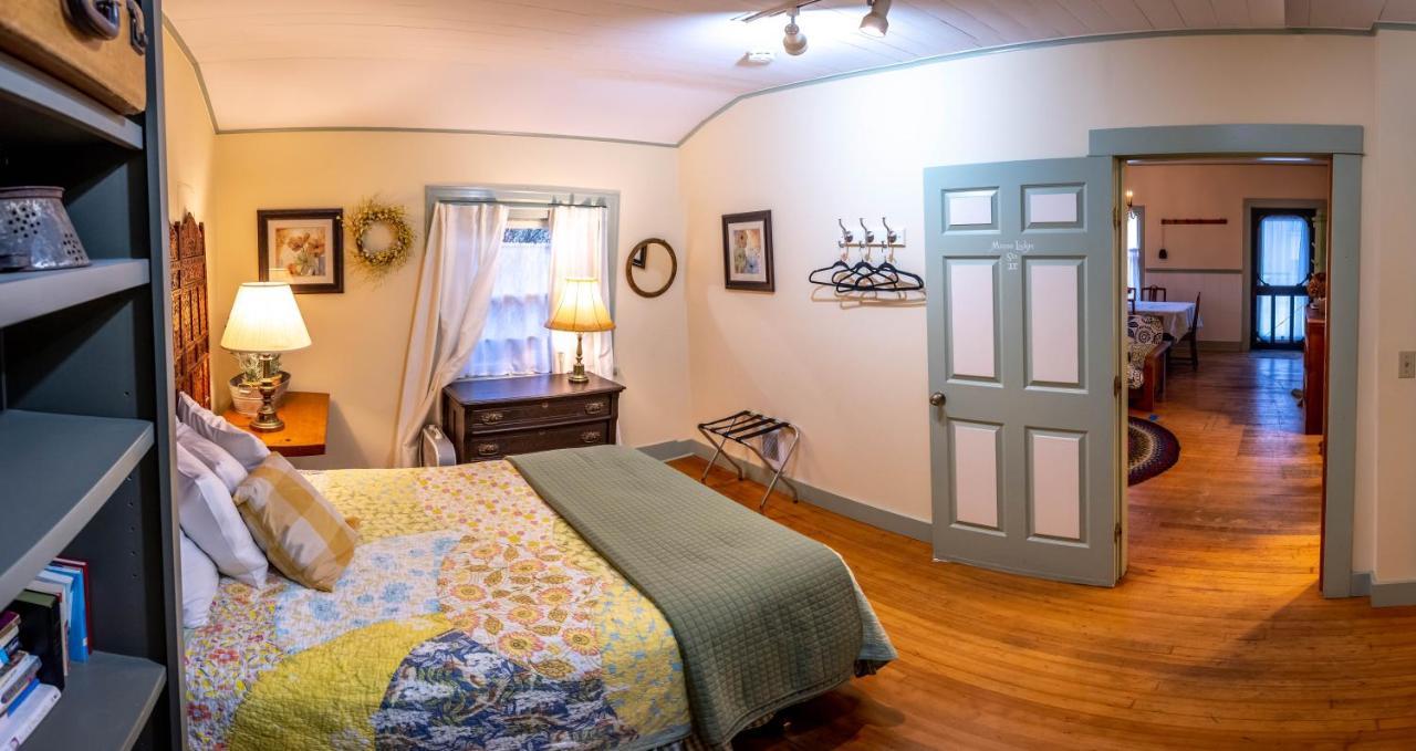 Clementine'S Guest House & Vacation Rentals Astoria Exterior photo